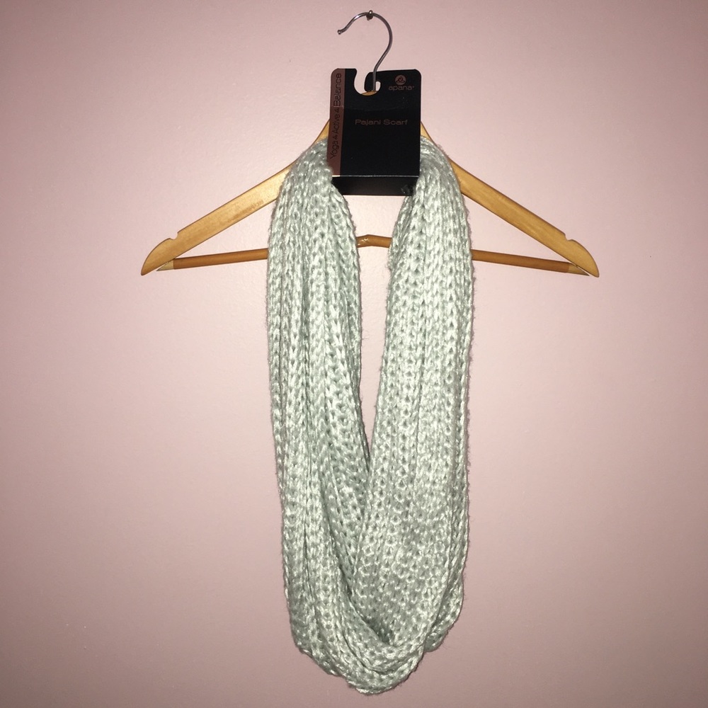 ⚡️FLASH SALE⚡️ Scarf